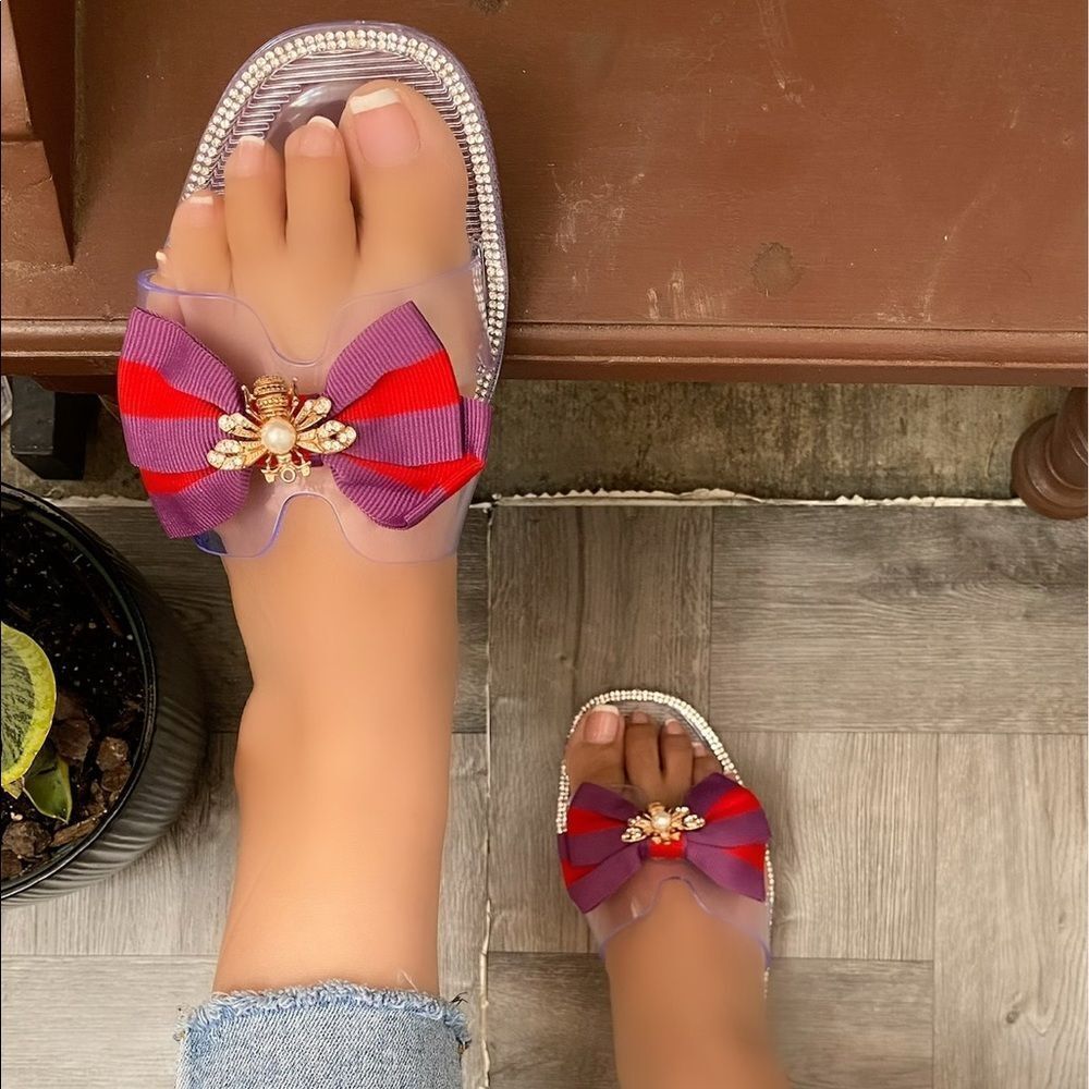 Clear Jelly Bee Bow Sandal Slides - Picture 2 of 3